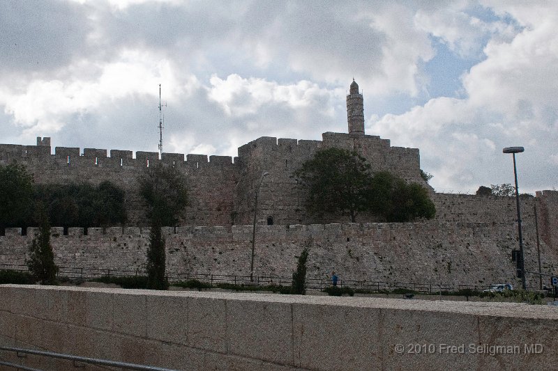 20100408_083127 D300.jpg - Wall of Old City and Tower of David